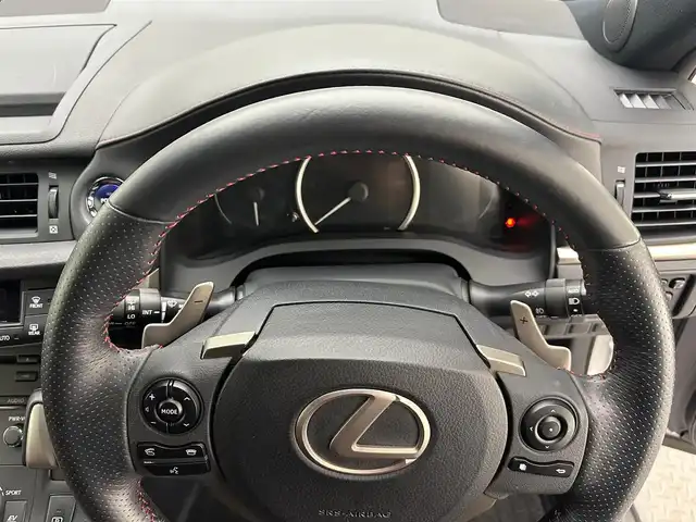 レクサス ＣＴ 200h Fスポーツ 兵庫県 2014(平26)年 6万km プラチナムシルバーメタリック 前後ドライブレコーダー/ETC2.0/スマートキー×2本/カードキー×1本/クルーズコントロール/パドルシフト/シートヒーター/純正フロアマット/ドアバイザー/LEDヘッドライト/純正17インチアルミホイール/パワーシート/前後コーナーセンサー/LEDフォグランプ