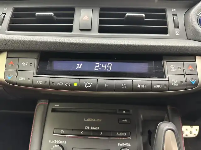 レクサス ＣＴ 200h Fスポーツ 兵庫県 2014(平26)年 6万km プラチナムシルバーメタリック 前後ドライブレコーダー/ETC2.0/スマートキー×2本/カードキー×1本/クルーズコントロール/パドルシフト/シートヒーター/純正フロアマット/ドアバイザー/LEDヘッドライト/純正17インチアルミホイール/パワーシート/前後コーナーセンサー/LEDフォグランプ