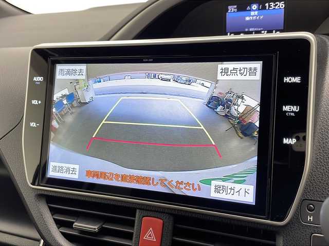 トヨタ ヴォクシー ZS 煌Ⅱ 宮崎県 2019(令1)年 4万km ホワイトパールクリスタルシャイン 禁煙車/トヨタセーフティセンス/純正10型ナビTV/（NSZN-Z68T/CD/DVD/Bluetooth/フルセグTV)/純正12.1型リアフリップダウンモニター/（V12T-R68C）/純正バックカメラ/純正ビルトインETC/純正ドライブレコーダー/純正LEDオートライト/純正LEDフォグ/純正エアロ/純正ルーフエンドスポイラー/純正16インチアルミ/純正フロアマット/両側電動スライドドア/プリクラッシュセーフティ/レーンディパーチャーアラート/オートマチックハイビーム/クリアランスソナー/クルーズコントロール/Wオートエアコン/本革巻ハンドル/オート電動格納ミラー/スマートキー/プッシュエンジンスタート/新車時保証書/取扱い説明書