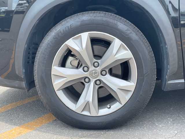 レクサス ＮＸ 300h バージョンL 道東・釧路十勝 2015(平27)年 4.5万km スターライトブラックガラスフレーク