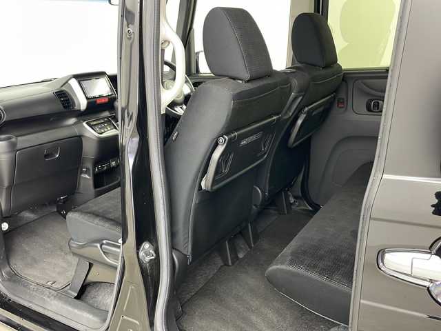 ホンダ Ｎ ＢＯＸ G SSパッケージ 道央・札幌 2017(平29)年 10.5万km クリスタルブラックパール ・４ＷＤ/・社外ＳＤナビ・ＣＤ・ＴＶ・ＵＳＢ・ＡＵＸ/・バックカメラ/・片側パワースライドドア/・シートヒーター（Ｄ／Ｎ席）/・ドアミラーヒーター/・横滑り防止機能/・純正フロアマット/・ビルトインＥＴＣ/・社外エンジンスターター/・ＨＩＤヘッドライト/・スマートキー/・スペアキー/・社外１４インチアルミ/・社外AW付スタッドレスセット積込