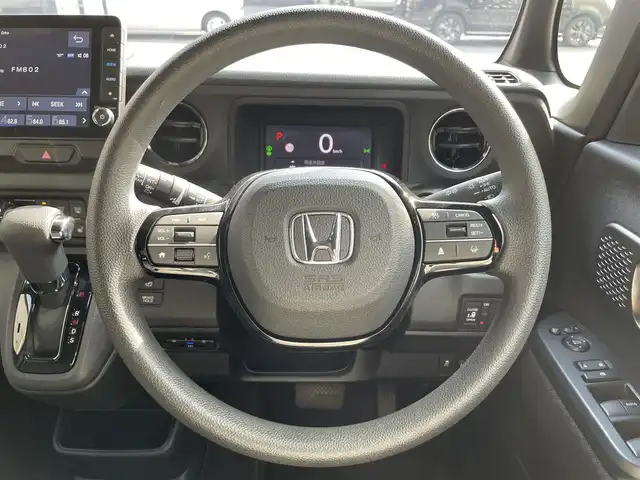 ホンダ Ｎ ＢＯＸ カスタム 滋賀県 2024(令6)年 0.1万km ミッドナイトブルービームM 禁煙車/純正9型ナビ/CD.DVD.Bluetooth.フルセグ.Applecarplay/バックカメラ/ホンダセンシング/●衝突軽減ブレーキ/●先行車発進お知らせ機能/●歩行者事故低減ステアリング/●路外逸脱抑制機能/●標識認識機能/●渋滞追従機能付アダプティブクルーズコントロール/●車線維持支援システム/●誤発進抑制機能/●後方誤発進抑制機能/●近距離衝突軽減ブレーキ/●急アクセル抑制機能/●パーキングセンサーシステム/●オートハイビーム/ビルトインETC/前席シートヒーター/LEDヘッドライト/片側電動スライドドア/前方ドライブレコーダー/パーキングセンサー/電子パーキング/ブレーキホールド
