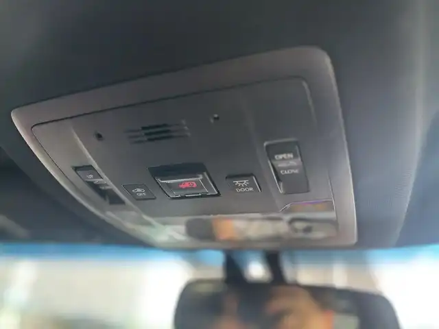 レクサス ＮＸ 300h Fスポーツ 京都府 2014(平26)年 5.1万km ブラック サンルーフ/純正SDナビゲーションシステム/・地デジ/CD/DVD/Bluetooth/USB端子/AUX端子/パドルシフト/バック、サイドカメラ/黒革シート（前席エアーシート/前席シートヒーター）/ハンドルヒーター/前席パワーシート/運転席メモリーシート/角型3眼LEDヘッドランプ/ビルトインETC/純正18インチアルミホイール/記録簿H29、R1、R3、R5有り/保証書/取扱説明書