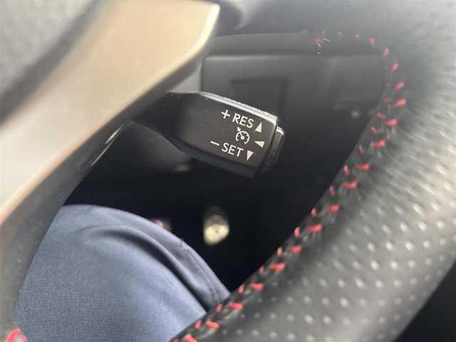 レクサス ＮＸ 300h Fスポーツ 京都府 2014(平26)年 5.1万km ブラック サンルーフ/純正SDナビゲーションシステム/・地デジ/CD/DVD/Bluetooth/USB端子/AUX端子/パドルシフト/バック、サイドカメラ/黒革シート（前席エアーシート/前席シートヒーター）/ハンドルヒーター/前席パワーシート/運転席メモリーシート/角型3眼LEDヘッドランプ/ビルトインETC/純正18インチアルミホイール/記録簿H29、R1、R3、R5有り/保証書/取扱説明書