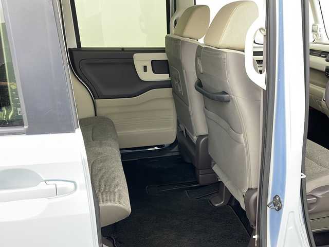 ホンダ Ｎ ＢＯＸ G EX ホンダセンシング 道央・札幌 2019(平31)年 3.5万km モーニングミストブルーM ・４ＷＤ/・社外ＳＤナビＴＶ・ＣＤ・ＢＴ/・バックカメラ/・片側パワースライドドア/・Honda　SENSING/・衝突軽減機能/・御発進抑制機能/・路外逸脱抑制機能/・ACC/・LKAS/・標識認識システム/・シートヒーター（D/N）/・ドアミラーヒーター/・ビルトインETC/・ステアリングスイッチ/・プッシュスタート/・社外ドラレコ/・LEDヘッドライト/・オートライト/・スマートキー/・スペアキー/・社外AWスタッドレスセット積込