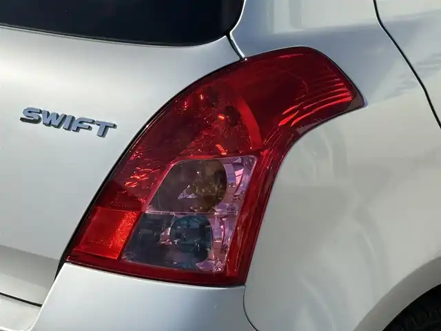 スズキ スイフト XG LTDⅡ 岩手県 2006(平18)年 8.4万km シルキーシルバーメタリック SDナビ 7インチ（CN-RE07D）/フルセグTV /バックカメラ /ドライブレコーダー（DRY-7000）/禁煙車 /ETC/Bluetooth接続/iPod接続/スマートキー