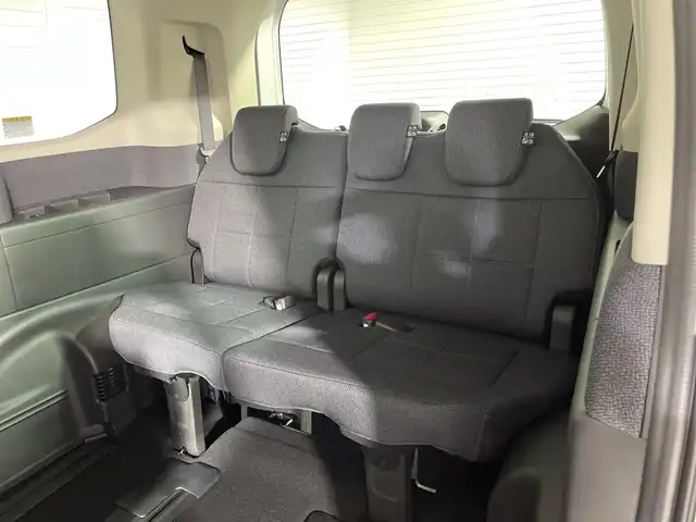 ホンダ ステップワゴン eHEV エアー EX 神奈川県 2025(令7)年 0.1千km プラチナホワイトパール 登録済未使用車/純正11.4Honda CONNECTナビ 【LXM-247VFLi】/‐フルセグTV/CD/DVD/BT /バックカメラ　/両側パワースライドドア　/ホンダセンシング　/衝突軽減ブレーキCMBS　/車線維持支援システム　/アダプティブクルーズコントロール　/先行車発進お知らせ機能　/2列目オットマンシート/パワーバックドア　/前席シートヒーター /スペアキー/フォグランプ