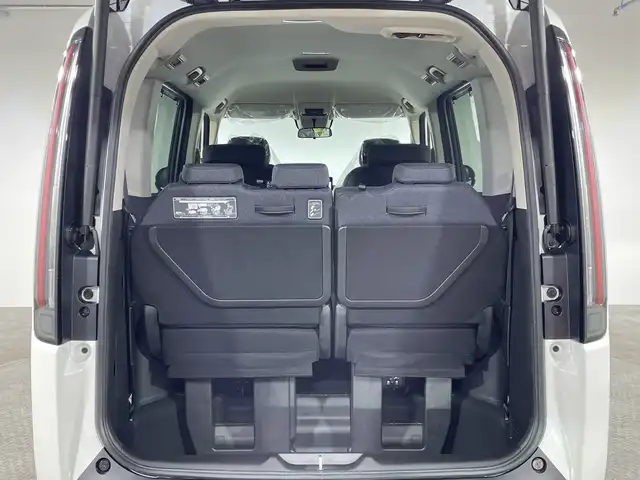 ホンダ ステップワゴン eHEV エアー EX 神奈川県 2025(令7)年 0.1千km プラチナホワイトパール 登録済未使用車/純正11.4Honda CONNECTナビ 【LXM-247VFLi】/‐フルセグTV/CD/DVD/BT /バックカメラ　/両側パワースライドドア　/ホンダセンシング　/衝突軽減ブレーキCMBS　/車線維持支援システム　/アダプティブクルーズコントロール　/先行車発進お知らせ機能　/2列目オットマンシート/パワーバックドア　/前席シートヒーター /スペアキー/フォグランプ
