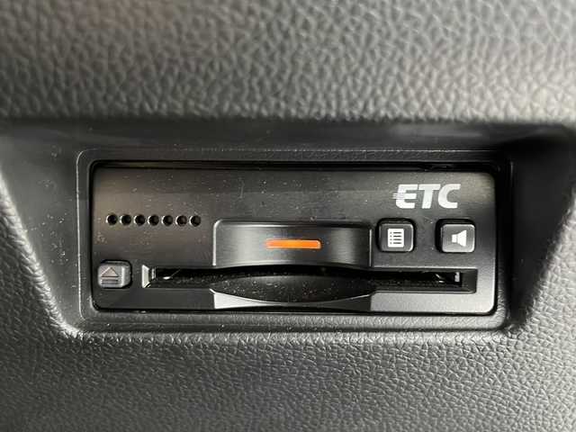 スズキ スイフト RSt 広島県 2019(平31)年 4.8万km プレミアムシルバーメタリック デュアルセンサーブレーキサポート/純正ナビ/CD/DVD/Bluetooth/フルセグTV/バックカメラ/ビルトインETC/レーダークルーズコントロール/運転席シートヒーター/レーンキープアシスト/パドルシフト/ステアリングスイッチ/LEDオートライト/社外17インチアルミホイール/社外マフラー/社外牽引フック（前後）/スマートキー/プッシュスタート/純正フロアマット/純正ドアバイザー