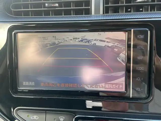 トヨタ アクア S スタイルブラック 島根県 2018(平30)年 6.2万km ダークブルーマイカ 純正ＳＤナビ　/フルセグＴＶ　/ＤＶＤ再生　/バックカメラ/前方ドライブレコーダー　/ビルトインＥＴＣ/衝突軽減ブレーキ　/レーンキープアシスト/アイドリングストップ　/前後コーナーセンサー　/オートハイビーム／ライト　/スマートキー　/プッシュスタート/純正フロアマット