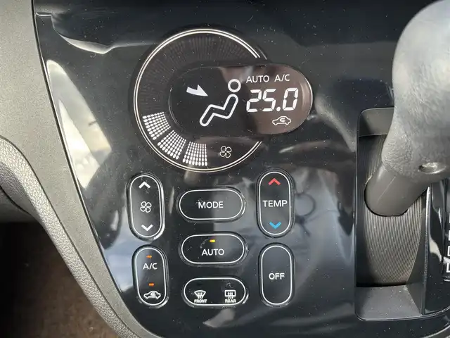 日産 デイズ ルークス ハイウェイスターX Gパッケージ 宮城県 2017(平29)年 5.6万km ホワイトパール 登録時走行距離56071km/AM・FM・TV・DVD・Bluetooth/純正ナビ/ETC/プッシュスタート/両側パワースライドドア/アラウンドビューモニター/ドライブレコーダー/フォグランプ/ウインカーミラー/ドアバイザー/純正アルミホイール/純正フロアマット/オートマチックハイビーム/純正LEDライト
