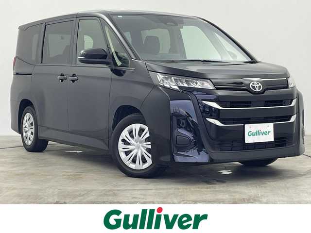 トヨタ ノア X 群馬県 2022(令4)年 2.3万km アティチュードブラックマイカ フリップダウンモニター　純正７インチディスプレイオーディオ　両側パワースライドドア　レーダークルーズコントロール　ステアリングリモコン　ドライブレコーダー　ＥＴＣ２．０　スマートキー　禁煙車