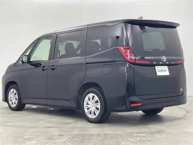 トヨタ ノア X 群馬県 2022(令4)年 2.3万km アティチュードブラックマイカ フリップダウンモニター　純正７インチディスプレイオーディオ　両側パワースライドドア　レーダークルーズコントロール　ステアリングリモコン　ドライブレコーダー　ＥＴＣ２．０　スマートキー　禁煙車