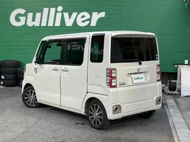 トヨタ ピクシスメガ Gターボ SAⅢ 東京都 2019(令1)年 5.6万km パールホワイトⅢ 純正SDナビ【NSZT-W68T】/(CD/DVD/フルセグTV/Bluetooth)/バックカメラ/ターボ車/スマートアシスト３/・衝突軽減回避支援ブレーキ機能/・車線逸脱警報機能/・誤発進抑制制御機能/リアコーナーセンサー/両側パワースライドドア/社外ドライブレコーダー【HD-1296P】/革巻きステアリング/運転席シートヒータ―/純正フロアマット/スペアキー×1/ETC2.0/取扱説明書