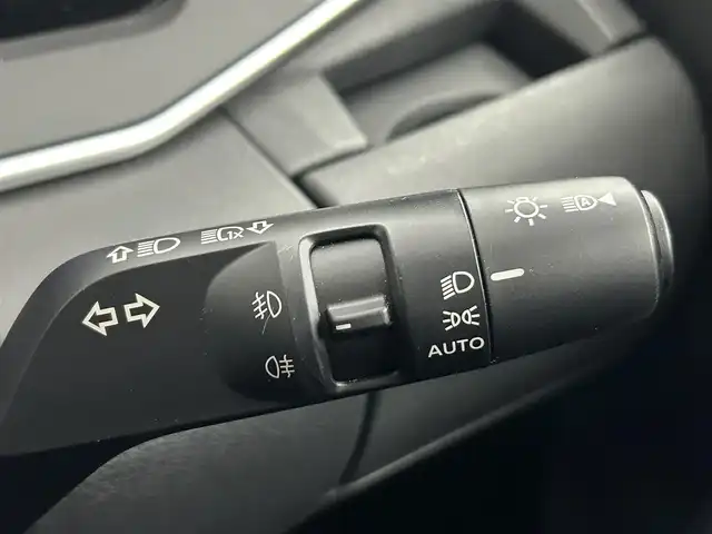 日産 ノート X FOUR 道央・札幌 2021(令3)年 6.7万km ガーネットレッド ・ワンオーナー/・４WD/・メーカーOPナビ/　BT/USB/フルセグ/・アラウンドビューモニター/・デジタルインナーミラー/・前後ドライブレコーダー/・ワイヤレス充電/・エマージェンシーブレーキ/・レーンキープアシスト/・オートハイビーム/・クリアランスソナー/・前席シートヒーター/・ステアリングヒーター/・LEDヘッドライト/・オートライト/・プッシュスタート/・スマートキー/・純正エンジンスターター/・フロアマット/・ホイール付スタッドレス積込/　185/60/R16