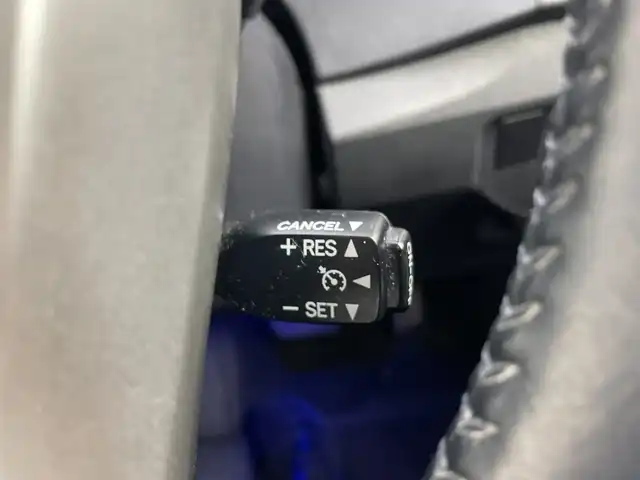 トヨタ プリウス G 群馬県 2013(平25)年 8.2万km ホワイトパールクリスタルシャイン 純正７型ナビ　ワンセグＴＶ　バックカメラ　パワーシート　クルーズコントロール　ステアリングスイッチ　プッシュスタート　オートエアコン　ハーフレザーシート　前方ドライブレコーダー　ＥＴＣ　禁煙車