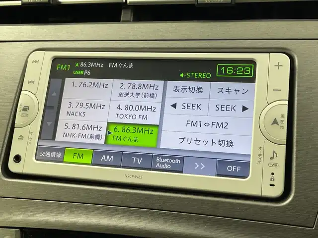 トヨタ プリウス G 群馬県 2013(平25)年 8.2万km ホワイトパールクリスタルシャイン 純正７型ナビ　ワンセグＴＶ　バックカメラ　パワーシート　クルーズコントロール　ステアリングスイッチ　プッシュスタート　オートエアコン　ハーフレザーシート　前方ドライブレコーダー　ＥＴＣ　禁煙車