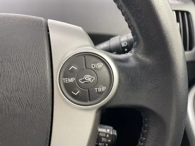 トヨタ プリウス G 群馬県 2013(平25)年 8.2万km ホワイトパールクリスタルシャイン 純正７型ナビ　ワンセグＴＶ　バックカメラ　パワーシート　クルーズコントロール　ステアリングスイッチ　プッシュスタート　オートエアコン　ハーフレザーシート　前方ドライブレコーダー　ＥＴＣ　禁煙車