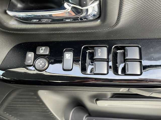 スズキ スペーシア カスタム HYBRID XS ターボ 青森県 2019(令1)年 6.4万km ピュアホワイトP ・4WD/・ターボ/・衝突軽減ブレーキ/・レーンキープアシスト/・クルーズコントロール/・社外ナビ/・リアカメラ/・フルセグTV/・Bluetooth/・両側パワースライドドア/・シートヒーター/・純正15AW/・純正LEDヘッドライト/・純正フォグ/・プッシュスタート/・スマートキー/・オートマチックハイビーム