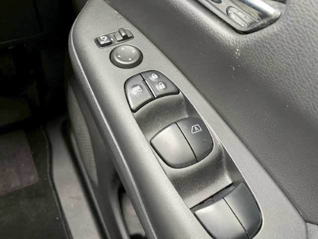 日産 セレナ ハイウェイスターVセレクションⅡ 岩手県 2019(令1)年 7.4万km ブリリアントホワイトパール 純正SDナビ　/フルセグ　/両側パワスラ/アラウンドビューモニター　/フリップダウンモニター　/純正ＬＥＤヘッドライト・フォグランプ　/エマージェンシーブレーキ　/ドラレコ