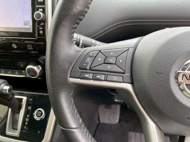 日産 セレナ ハイウェイスターVセレクションⅡ 岩手県 2019(令1)年 7.4万km ブリリアントホワイトパール 純正SDナビ　/フルセグ　/両側パワスラ/アラウンドビューモニター　/フリップダウンモニター　/純正ＬＥＤヘッドライト・フォグランプ　/エマージェンシーブレーキ　/ドラレコ