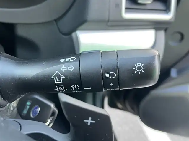 スバル インプレッサ スポーツ 1．6i－L 島根県 2015(平27)年 8.3万km クリスタルブラックシリカ 社外メモリーナビ　/ワンセグＴＶ　/バックカメラ　/ＥＴＣ　/パドルシフト　/リアプライバシーガラス　/アイドリングストップ　/純正１５インチアルミホイール　/オートライト　/HIDヘッドライト/オートエアコン　/キーレス/スペアキー1本