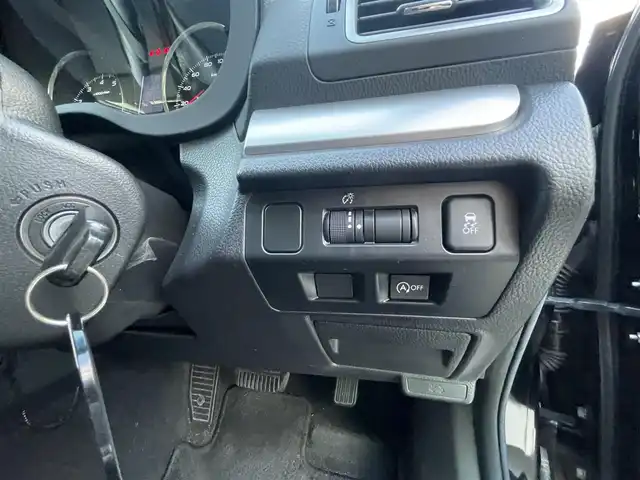 スバル インプレッサ スポーツ 1．6i－L 島根県 2015(平27)年 8.3万km クリスタルブラックシリカ 社外メモリーナビ　/ワンセグＴＶ　/バックカメラ　/ＥＴＣ　/パドルシフト　/リアプライバシーガラス　/アイドリングストップ　/純正１５インチアルミホイール　/オートライト　/HIDヘッドライト/オートエアコン　/キーレス/スペアキー1本