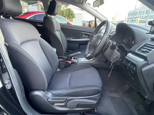 スバル インプレッサ スポーツ 1．6i－L 島根県 2015(平27)年 8.3万km クリスタルブラックシリカ 社外メモリーナビ　/ワンセグＴＶ　/バックカメラ　/ＥＴＣ　/パドルシフト　/リアプライバシーガラス　/アイドリングストップ　/純正１５インチアルミホイール　/オートライト　/HIDヘッドライト/オートエアコン　/キーレス/スペアキー1本