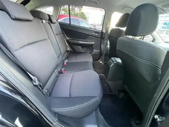 スバル インプレッサ スポーツ 1．6i－L 島根県 2015(平27)年 8.3万km クリスタルブラックシリカ 社外メモリーナビ　/ワンセグＴＶ　/バックカメラ　/ＥＴＣ　/パドルシフト　/リアプライバシーガラス　/アイドリングストップ　/純正１５インチアルミホイール　/オートライト　/HIDヘッドライト/オートエアコン　/キーレス/スペアキー1本