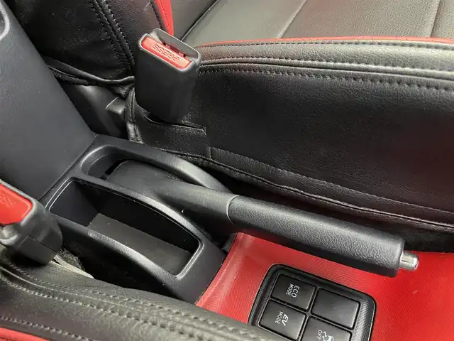 トヨタ アクア G G’s 富山県 2015(平27)年 4.4万km イエロー ワンオーナー/社外SDナビ/フルセグＴＶ/DVD再生/GPS レーダー探知機/社外カメラ（バック）/クルーズコントロール/横滑り防止装置/盗難防止装置/ETC/レザーシート/純正AW/LEDライト/フォグランプ/取扱説明書/ナビ取扱説明書/保証書/スペアキー×1