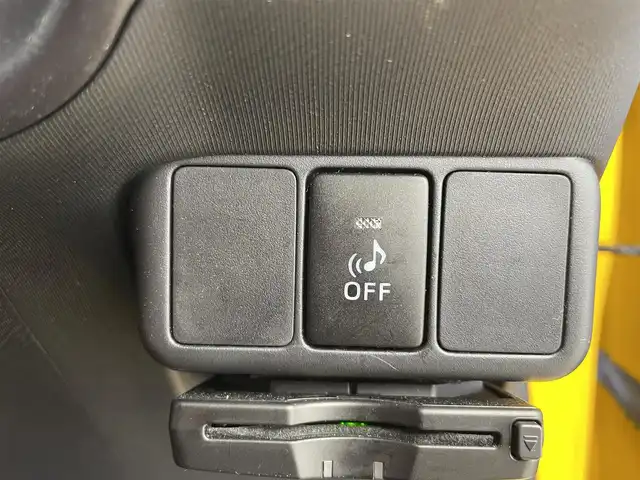 トヨタ アクア G G’s 富山県 2015(平27)年 4.4万km イエロー ワンオーナー/社外SDナビ/フルセグＴＶ/DVD再生/GPS レーダー探知機/社外カメラ（バック）/クルーズコントロール/横滑り防止装置/盗難防止装置/ETC/レザーシート/純正AW/LEDライト/フォグランプ/取扱説明書/ナビ取扱説明書/保証書/スペアキー×1