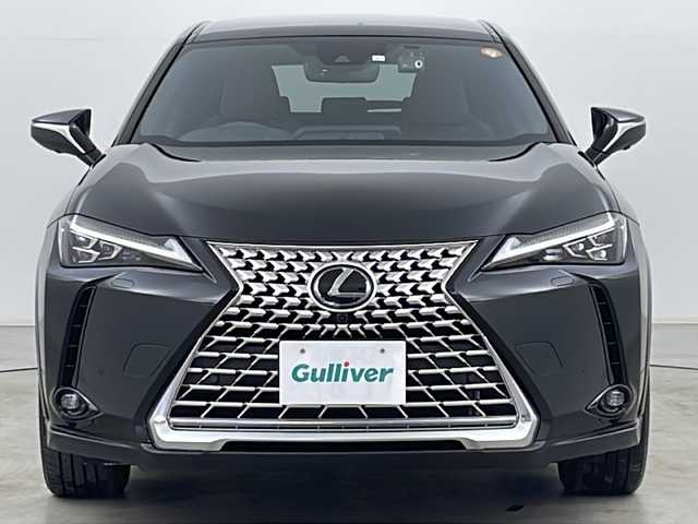 レクサス ＵＸ 250h グレイスフル エクスプローラー 道央・札幌 2023(令5)年 2.8万km グラファイトブラックガラスフレーク ・4WD/・純正ディスプレイオーディオ/(ナビ/TV/BT/AppleCarPlay/AndroidAuto)/・全方位カメラ/・バックカメラ/・ビルトインETC2.0/・革シート/・前席パワーシート＆シートヒーター＆ベンチレーション/・ステアリングヒーター/・ドアミラーヒーター/・パワーバックドア/・パドルシフト/・アダプティブクルーズコントロール/・LEDヘッドライト/・オートライト/・オートマチックハイビーム/・電動パーキングブレーキ/・ブレーキホールド/・LSS/・LTA/・BSM