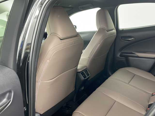 レクサス ＵＸ 250h グレイスフル エクスプローラー 道央・札幌 2023(令5)年 2.8万km グラファイトブラックガラスフレーク ・4WD/・純正ディスプレイオーディオ/(ナビ/TV/BT/AppleCarPlay/AndroidAuto)/・全方位カメラ/・バックカメラ/・ビルトインETC2.0/・革シート/・前席パワーシート＆シートヒーター＆ベンチレーション/・ステアリングヒーター/・ドアミラーヒーター/・パワーバックドア/・パドルシフト/・アダプティブクルーズコントロール/・LEDヘッドライト/・オートライト/・オートマチックハイビーム/・電動パーキングブレーキ/・ブレーキホールド/・LSS/・LTA/・BSM