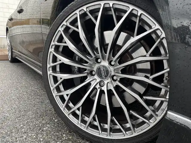 レクサス ＬＳ 500 Fスポーツ 滋賀県 2019(平31)年 6.2万km グラファイトブラックガラスフレーク サンルーフ/モデリスタエアロ/RAYS22インチホイール/純正20インチAW積み込み/4WD/純正メーカーナビ/(AM/FM/CD/DVD/BT/USB/AUX/フルセグTV)/全方位モニター/パワーバックドア/黒革シート/シートヒーター＆ベンチレーション/パワーシート/メモリーシート/ハンドルヒーター/エアサス/デジタルインナーミラー/リアオートサンシェード/ビルトインETC2.0/ドライブレコーダー/プリクラッシュセーフティ/レーントレーシングアシスト/オートマチックハイビーム/レーダークルーズコントロール/ヘッドアップディスプレイ/ブラインドスポットモニター/電動サイドブレーキ/オートホールド/オートライト/アイドリングストップ/横滑り防止装置/純正フロアマット/電格ウインカーミラー/革巻きステアリング/ステアリングスイッチ/パドルシフト