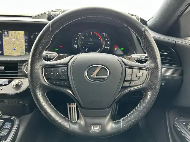 レクサス ＬＳ 500 Fスポーツ 滋賀県 2019(平31)年 6.2万km グラファイトブラックガラスフレーク サンルーフ/モデリスタエアロ/RAYS22インチホイール/純正20インチAW積み込み/4WD/純正メーカーナビ/(AM/FM/CD/DVD/BT/USB/AUX/フルセグTV)/全方位モニター/パワーバックドア/黒革シート/シートヒーター＆ベンチレーション/パワーシート/メモリーシート/ハンドルヒーター/エアサス/デジタルインナーミラー/リアオートサンシェード/ビルトインETC2.0/ドライブレコーダー/プリクラッシュセーフティ/レーントレーシングアシスト/オートマチックハイビーム/レーダークルーズコントロール/ヘッドアップディスプレイ/ブラインドスポットモニター/電動サイドブレーキ/オートホールド/オートライト/アイドリングストップ/横滑り防止装置/純正フロアマット/電格ウインカーミラー/革巻きステアリング/ステアリングスイッチ/パドルシフト