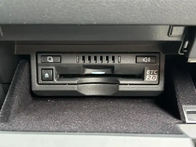 レクサス ＬＳ 500 Fスポーツ 滋賀県 2019(平31)年 6.2万km グラファイトブラックガラスフレーク サンルーフ/モデリスタエアロ/RAYS22インチホイール/純正20インチAW積み込み/4WD/純正メーカーナビ/(AM/FM/CD/DVD/BT/USB/AUX/フルセグTV)/全方位モニター/パワーバックドア/黒革シート/シートヒーター＆ベンチレーション/パワーシート/メモリーシート/ハンドルヒーター/エアサス/デジタルインナーミラー/リアオートサンシェード/ビルトインETC2.0/ドライブレコーダー/プリクラッシュセーフティ/レーントレーシングアシスト/オートマチックハイビーム/レーダークルーズコントロール/ヘッドアップディスプレイ/ブラインドスポットモニター/電動サイドブレーキ/オートホールド/オートライト/アイドリングストップ/横滑り防止装置/純正フロアマット/電格ウインカーミラー/革巻きステアリング/ステアリングスイッチ/パドルシフト