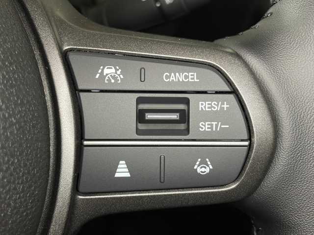 ホンダ フリード ハイブリット e:HEV クロスター 広島県 2025(令7)年 0.1千km ベージュ YR662P：デザートベージュパール/登録済未使用車（5km）/純正9インチナビ　LXM-242ZFNI/両側パワースライドドア/バックカメラ/シートヒーター/ハーフレザーシート/ルーフレール/ホンダセンシング/・衝突軽減ブレーキ/・誤発進抑制機能/・レーンキープアシスト/・アダプティブクルーズコントロール/・オートハイビーム/・パーキングセンサー/・ブラインドスポットインフォメーション/電動パーキングブレーキ/オートブレーキホールド/LEDヘッドランプ/純正15インチAW