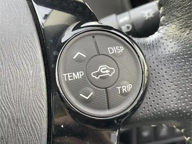 トヨタ アクア G G’s 愛知県 2014(平26)年 7.5万km ブラックマイカ 社外ＳＤナビ　/Ｂカメラ　/ＢＴ　/ＤＴＶ　/ＵＳＢ　/ＣＤ／ＤＶＤ　/ハーフレザー　/革ハンドル　/ＬＥＤヘッドライト　/プッシュスタート　/ステアリングスイッチ　/前席シートヒーター　/純正１７インチＡＷ