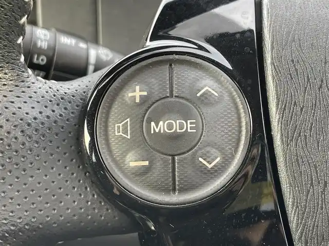 トヨタ アクア G G’s 愛知県 2014(平26)年 7.5万km ブラックマイカ 社外ＳＤナビ　/Ｂカメラ　/ＢＴ　/ＤＴＶ　/ＵＳＢ　/ＣＤ／ＤＶＤ　/ハーフレザー　/革ハンドル　/ＬＥＤヘッドライト　/プッシュスタート　/ステアリングスイッチ　/前席シートヒーター　/純正１７インチＡＷ