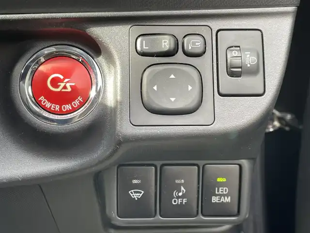 トヨタ アクア G G’s 愛知県 2014(平26)年 7.5万km ブラックマイカ 社外ＳＤナビ　/Ｂカメラ　/ＢＴ　/ＤＴＶ　/ＵＳＢ　/ＣＤ／ＤＶＤ　/ハーフレザー　/革ハンドル　/ＬＥＤヘッドライト　/プッシュスタート　/ステアリングスイッチ　/前席シートヒーター　/純正１７インチＡＷ