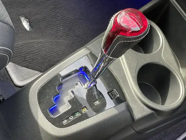 トヨタ アクア G G’s 愛知県 2014(平26)年 7.5万km ブラックマイカ 社外ＳＤナビ　/Ｂカメラ　/ＢＴ　/ＤＴＶ　/ＵＳＢ　/ＣＤ／ＤＶＤ　/ハーフレザー　/革ハンドル　/ＬＥＤヘッドライト　/プッシュスタート　/ステアリングスイッチ　/前席シートヒーター　/純正１７インチＡＷ