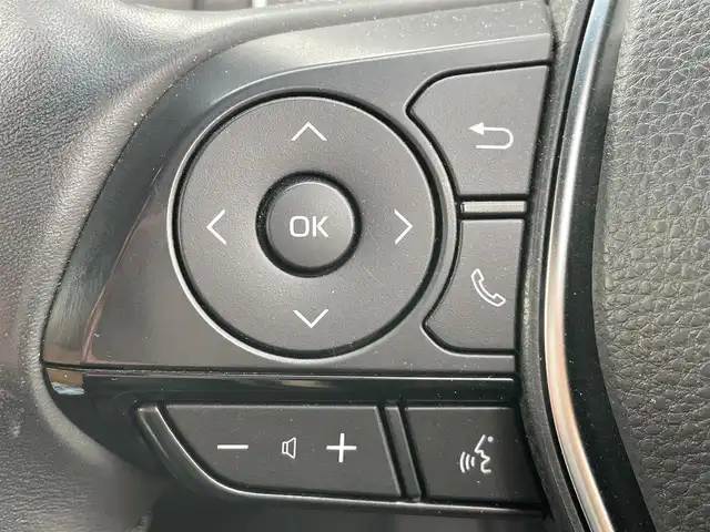 トヨタ クラウン ハイブリッド S エレガンススタイルⅡ 岡山県 2020(令2)年 8.6万km ホワイトパールクリスタルシャイン 登録時走行距離：86007km/禁煙車/ヘッドアップディスプレイ/純正ナビ（8インチ＋7インチダブルディスプレイ）/　(CD/DVD/フルセグTV/Bluetooth)/全方位バックカメラ/クルーズコントロール(追従走行あり)/衝突被害軽減システム/車線逸脱警報（レーンキープアシスト）/コーナーセンサー/後側方車両検知警報(ブラインドスポットモニター)/ETC/こがね合成皮革シート/パワーシート/革巻きステアリング/ステアリングスイッチ/純正LEDヘッドライト/フォグライト/オートライト/プッシュスタート/スマートキー/スペアキー×1/MTモード付きAT/アイドリングストップ/純正アルミホイール 18インチ/ウインカーミラー/電動格納ミラー/オートリトラミラー/純正フロアマット/横滑防止装置/盗難防止装置/取扱説明書/ナビ取扱説明書/新車時整備手帳（保証書）)