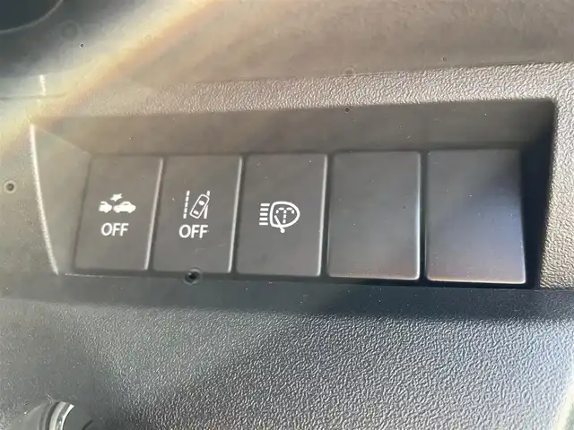 スズキ ジムニー XC 山形県 2022(令4)年 6.6万km ピュアホワイトP 4WD/社外SDナビ/フルセグTV/AM/FM/CD/DVD/Bluetooth/禁煙車/衝突軽減ブレーキ/クルーズコントロール/レーンキープアシスト/オートライト/横滑り防止装置/盗難防止装置/ターボ/ETC/プッシュスタート/スマートキー/シートヒーター/LEDヘッドライト/５MT/オートライト /フォグランプ/背面タイヤ/純正アルミ/ドアバイザー/保証書/取扱説明書