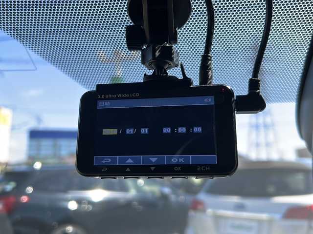 トヨタ カローラ スポーツ G 石川県 2018(平30)年 1.9万km ブラッキッシュアゲハガラスフレーク 純正ナビ/フルセグTV/Bluetooth/DVD再生/ドライブレコーダー/バックカメラ/純正フロアマット/LEDヘッドライト/横滑り防止装置/オートライト/オートマチックハイビーム/レーンキープアシスト/アイドリングストップ/衝突被害軽減システム/ダブル＋カーテンエアバック
