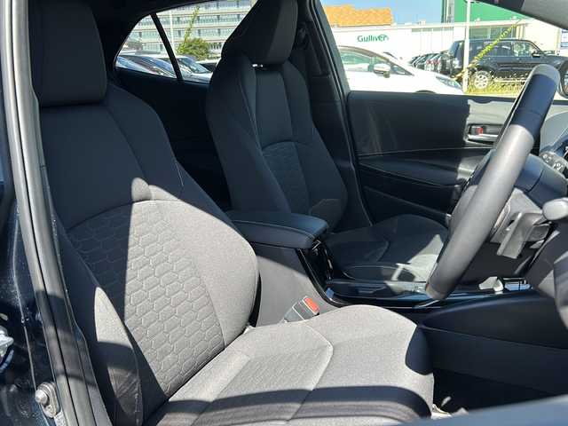 トヨタ カローラ スポーツ G 石川県 2018(平30)年 1.9万km ブラッキッシュアゲハガラスフレーク 純正ナビ/フルセグTV/Bluetooth/DVD再生/ドライブレコーダー/バックカメラ/純正フロアマット/LEDヘッドライト/横滑り防止装置/オートライト/オートマチックハイビーム/レーンキープアシスト/アイドリングストップ/衝突被害軽減システム/ダブル＋カーテンエアバック