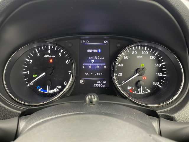 日産 エクストレイル ハイブリッド 20X 栃木県 2017(平29)年 5.4万km ブリリアントホワイトパール 純正ナビ(BT/フルセグ/CD/DVD)/アラウンドビューモニター/デジタルインナーミラー/プロパイロット/レーダークルーズコントロール/衝突被害軽減システム/コーナーセンサー/横滑り防止装置/盗難防止装置/ダウンヒルアシストコントロール/パワーバックドア/ETC/LEDヘッドライト/オートライト/純正フロアマット/社外アルミホイール