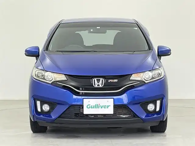 ホンダ フィット RS 千葉県 2014(平26)年 7.9万km ブリリアントスポーティブルーメタリック2トーン Hondaインターナビ/・フルセグTV/・Bluetooth接続/・ディスク再生/・USB接続/・HDMI接続/オートLEDヘッドライト /16インチアルミホイール /運転席用i-SRSエアバッグシステム 〈連続容量変化タイプ〉＆助手席用SRSエアバッグシステム /VSA（ABS＋TCS＋横すべり抑制） /エマージェンシーストップシグナル /ヒルスタートアシスト機能/ソフトパッドパネル（助手席インストルメントパネル部） /パドルシフト（CVT） /Hondaスマートキーシステム/プッシュエンジンスタート/ストップスイッチ /フルオート・エアコンディショナー/LEDリアコンビネーションランプ/本革巻ステアリングホイール /クルーズコントロール /リアディスクブレーキ