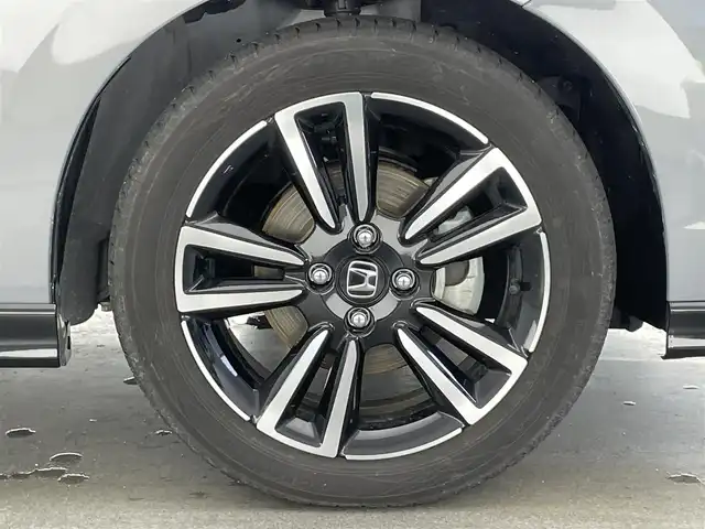 ホンダ フィット e:HEV RS 愛知県 2023(令5)年 1.2万km グレー 純正９型ディスプレイナビ　フルセグＴＶ　カープレイ対応　ハーフレザー　ＥＴＣ２．０　バックカメラ　リヤパーキングセンサー　ホンダセンシング　衝突軽減装置　追従クルコン　ハンドル支援　ＬＥＤイト　禁煙車