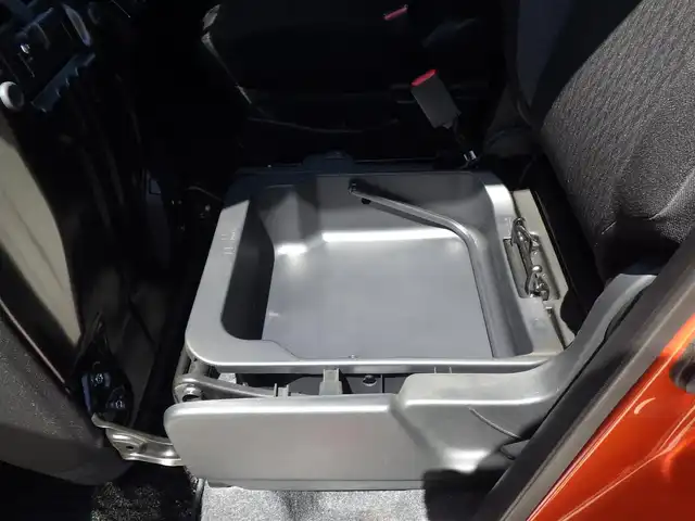 スズキ ソリオ バンディット HV MV 千葉県 2022(令4)年 2.2万km フレイムオレンジパールメタリック/ブラック2トーンルーフ 165/65R15/デュアルカメラブレーキサポート/左パワースライドドア/右イージークローザードア/純正メモリーナビ/地デジTV/【DVD/CD再生機能　Bluetooth接続】/【Apple CarPlay　Android Auto対応】/全方位モニター/ドライブレコーダー（前後撮影）/革巻きステアリング/ステアリングスイッチ/ETC/LEDヘッドライト/フォグライト/ウインカーミラー/リアコーナーセンサー/純正15インチアルミホイル/サイド/カーテンエアバッグ/携帯リモコン