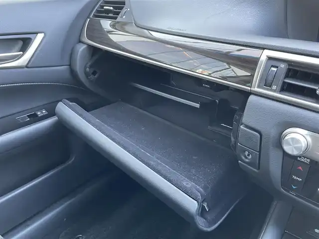 レクサス ＧＳ 300h Iパッケージ 宮城県 2014(平26)年 1.6万km ホワイトパールクリスタルシャイン 登録時走行距離　１５７７３ｋｍ/純正ナビ/・フルセグテレビ/・Bluetooth/・CD/DVD/・ＡＭ／ＦＭ/クルーズコントロール/クリアランスソナー/電動パーキング/ブレーキホールド/パーキングアシスト/パワーシート/ポジションメモリー/シートヒーター/エアシート/プッシュスタート/スマートキー/ＥＴＣ/ＬＥＤヘッドライト/ドアバイザー/サンシェード（後席＋トランクルーム）/レーダー探知機